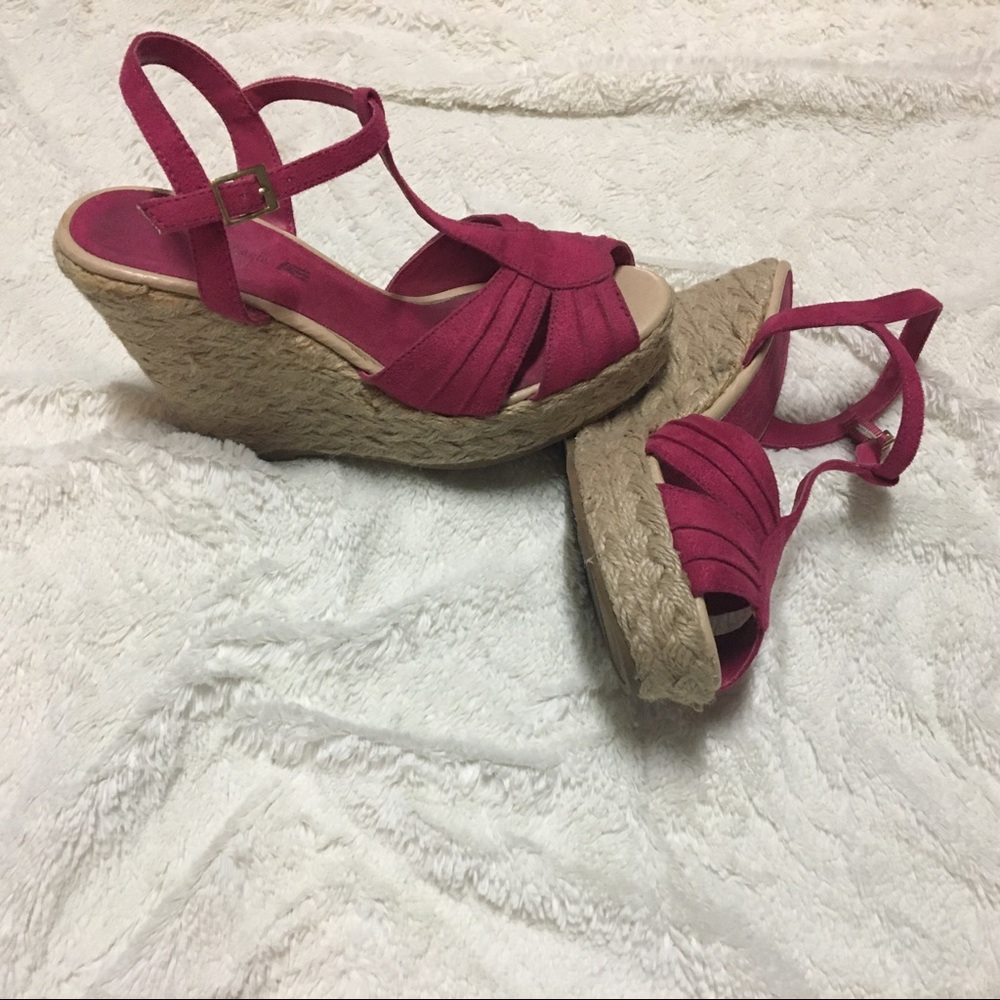 American Eagle suede upper espadrille wedges